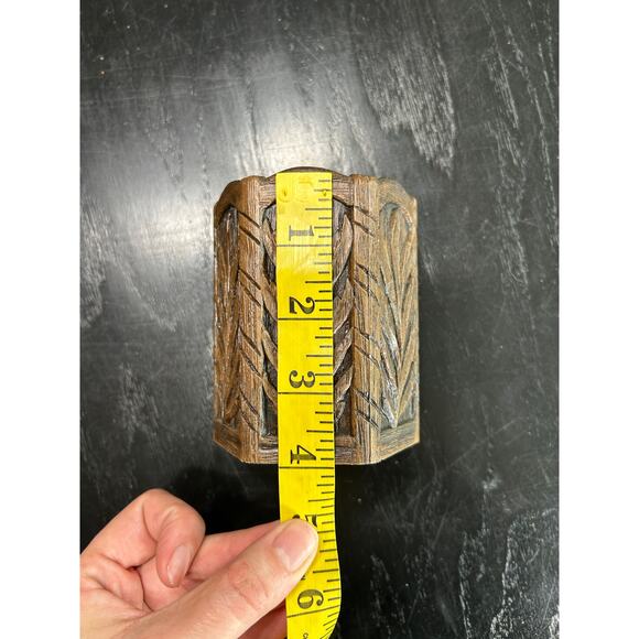 Vintage Brush Pencil Holder Caddy- plastic intricate carved leaf design- retro - Picture 5 of 6